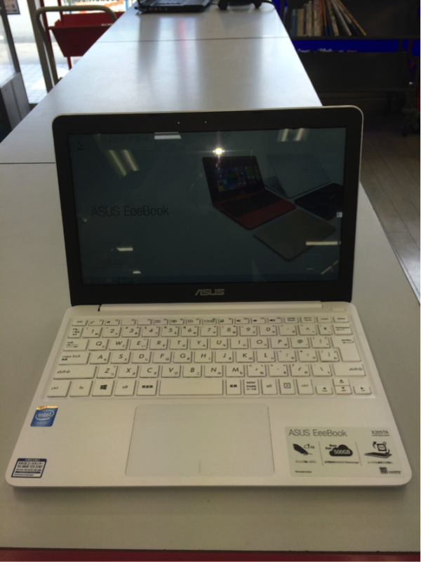 ASUSのEeeBook X205TA