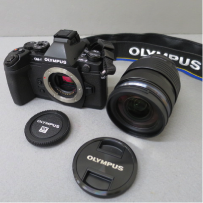 ★OLYMPUS OM-D ミラーレス一眼　E-M1★